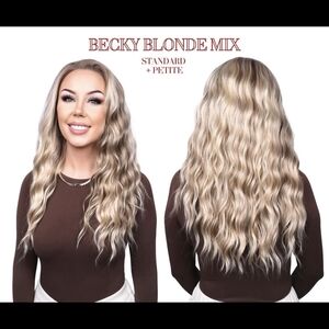 Becky Blonde Mix CSC wig Crown